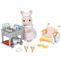 Sylvanian Families - Enfermeira do Campo - Epoch