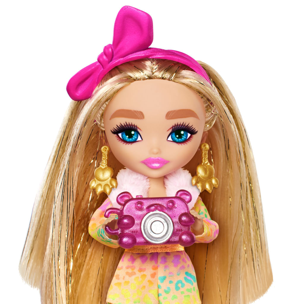 Mini Boneca - Barbie - Extra Mini Minis - Listras Abacaxi - Mattel - Ri  Happy