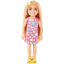 Boneca Barbie Chelsea 14 cm Cabelo Loiro Vestido Florido Roxo Sandálias Amarelas HKD89 Mattel