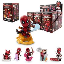 Kit Boneco Colecionável de 10 cm, Tema Deadpool Classic Series Hero Box para Crianças de 10 Anos ou Mais, YuMe, Vermelho