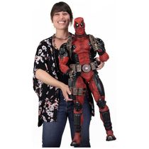 Boneco Deadpool de 91 cm de Altura, Escala 1:2 com Mais de 30 Pontos de Articulação e Acessórios, NECA 61612, Vermelho