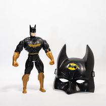 Boneco Batman Cavaleiro Das Trevas Articulado C/Máscara 26cm