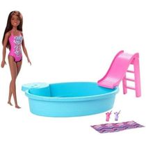 Boneca Barbie Negra De Maiô Rosa Com Piscina E Acessórios