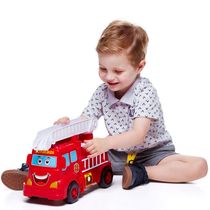 Caminhão de Bombeiros em Ação Com Água Luz e Som TaTeTi