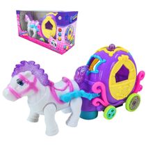 Carruagem Encantada Infantil Com Luzes, Música e Movimento Automático - Pica Pau