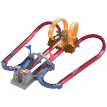 Hot Wheels Mario Kart - Pista do Castelo do Caos do Bowser - Mattel