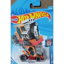 *Embalagem danificada* Hot Wheels Sports - Tee'd Off 2