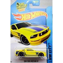 Hot Wheels City - 2005 Ford Mustang GT