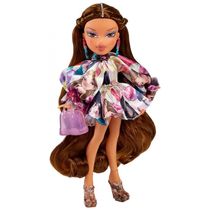 Boneca de Moda Especial Designer Yasmin Bratz x GCDS, Multicolorida
