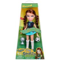 Boneca de Moda Bratz Play Sportz Roxxi com Acessórios, Futebol