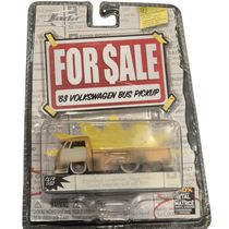 Carrinho Colecionável 1963 Kombi Picape T1 (Corujinha) "for sale" em Metal e Pneus de Borracha 1magnus 7325