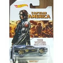 *Embalagem danificada* Hot Wheels Captain America - Rivited